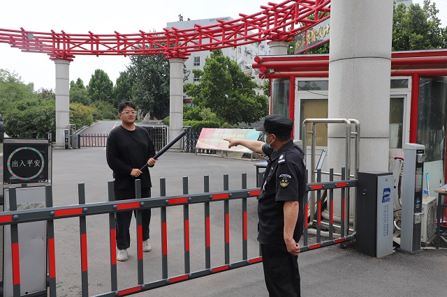 我校组织开展反恐防暴应急演练活动 第 3 张 我校组织开展反恐防暴应急演练活动 第 3 张