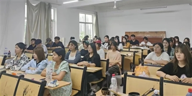 美术学院开展观看《永远在路上》第四集‘利刃出鞘’主题团课