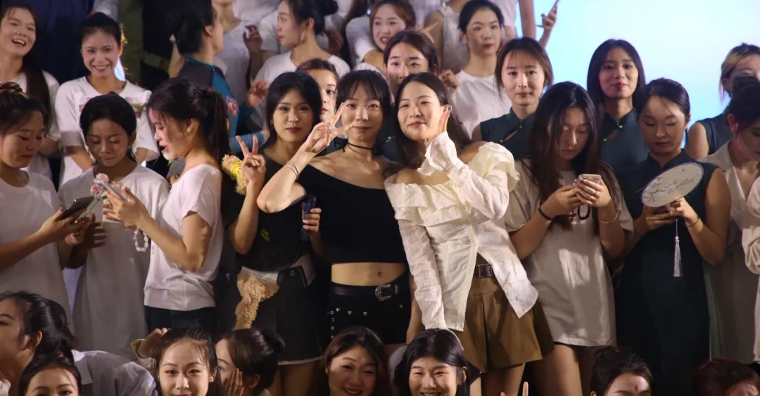 音乐舞蹈学院2022级舞蹈表演专业汇报演出掠影