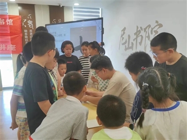 美术学院走进历下区开展“暑期三下乡”活动