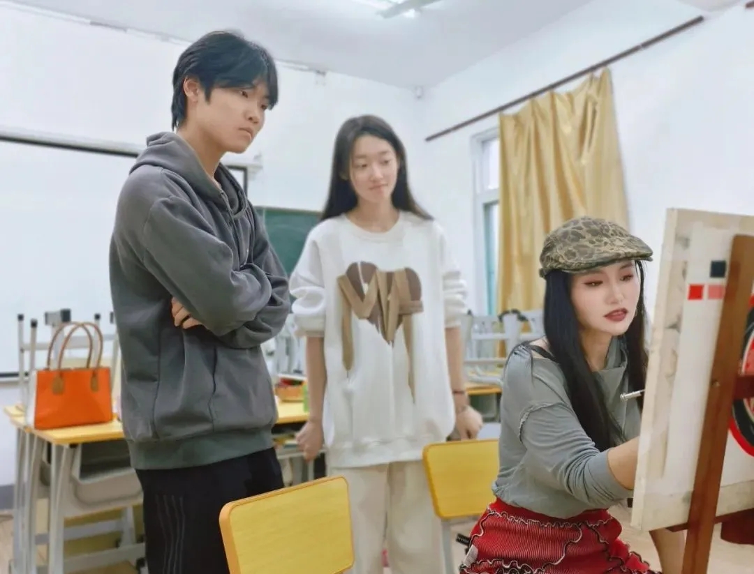 1.webp.jpg 1.webp.jpg