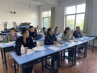 学校2025年青年教师教学基本功大赛圆满落幕