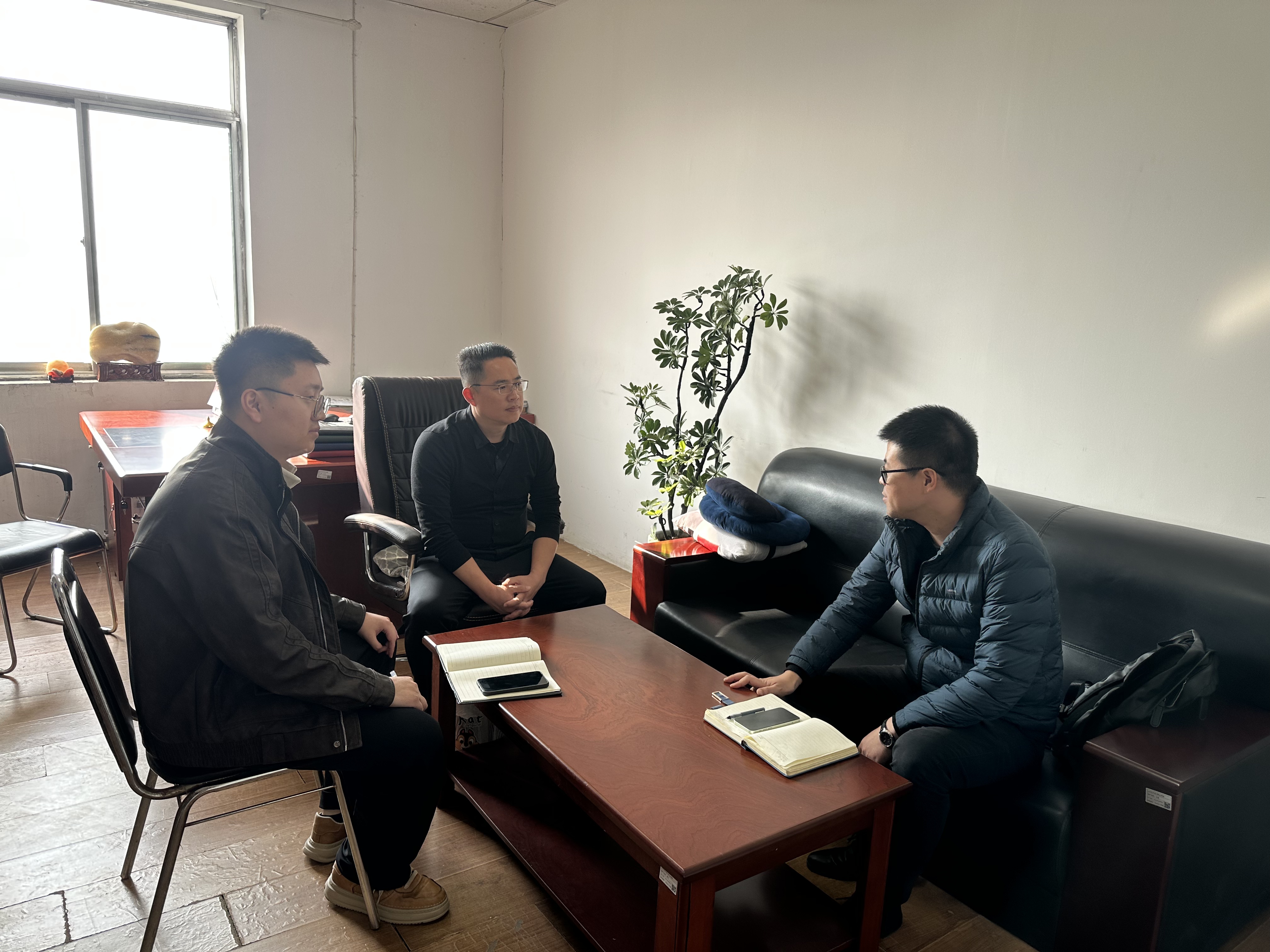 创意设计学院开展企业进校互访活动，共谱产教融合新篇 第 1 张