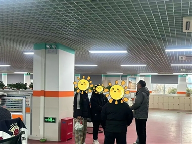 美术学院与如常集团共建实习实训基地并组织学生实地参访